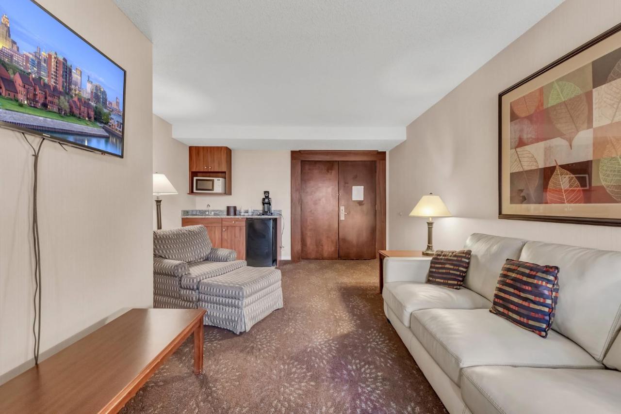 Buffalo Airport Hotel Cheektowaga Exteriér fotografie